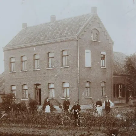 Дом отдыха Alte Herrenhaus Auf Dem Bio-bauernhof Кавелар